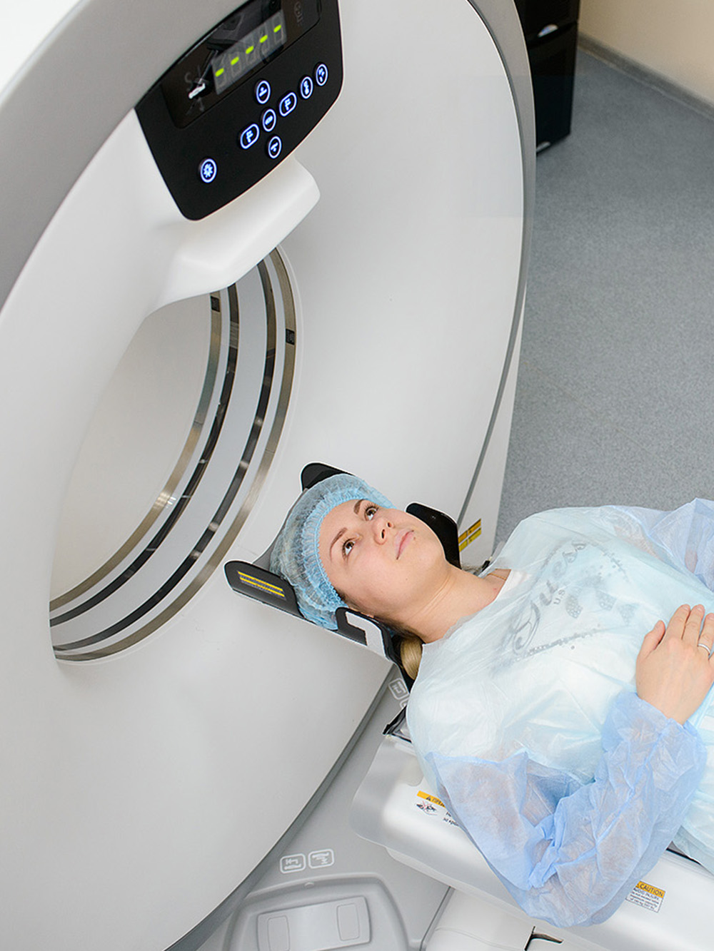 Магнитно резонансная томография как делают. Компьютерная томография кт головного мозга. Кт томограмма головного мозга. Мрт головного мозга. Компьютерная томография могза.
